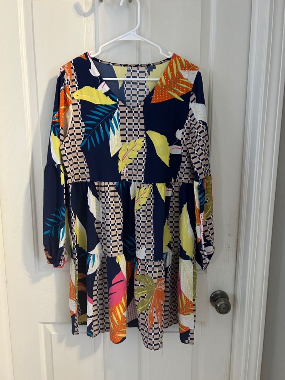 Babydoll dress, bright design, size medium - Picture 2 of 8